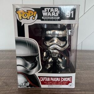 EXCLUSIVE Star Wars Captain Phasma (Chrome) Funko Pop